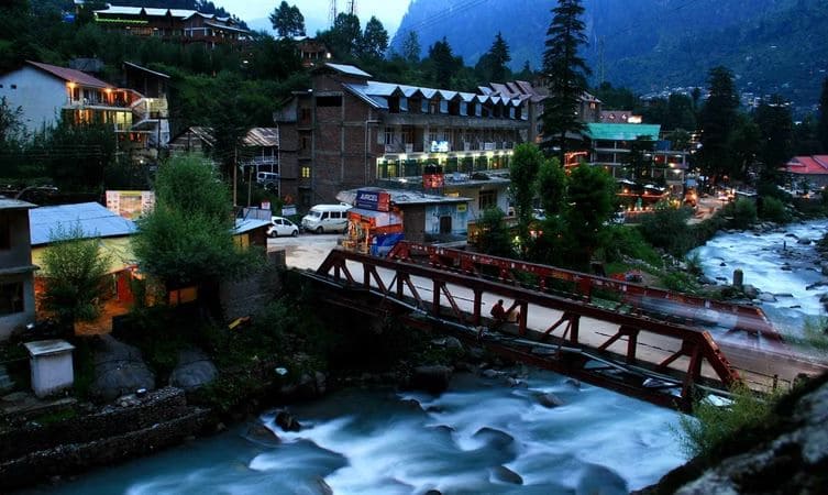 best budget hotel to stay in Manali